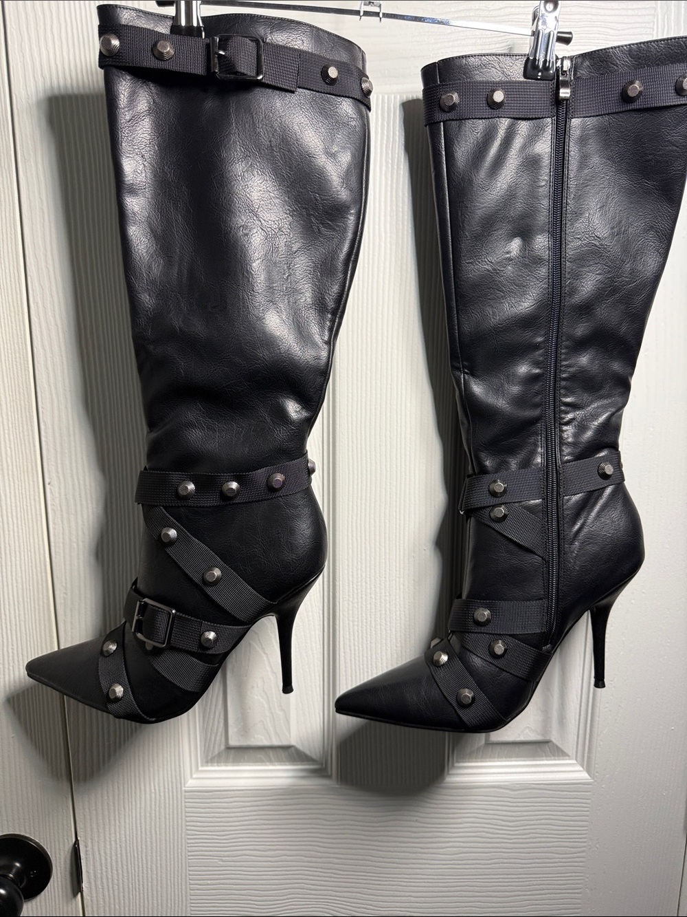 Women’s punk rivets knight knee high boots